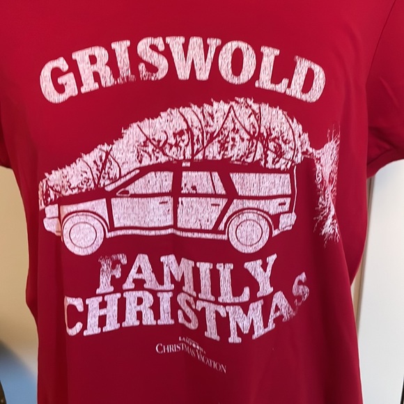 💕4/$25💕 Griswold Family Xmas Shirt - Picture 2 of 5
